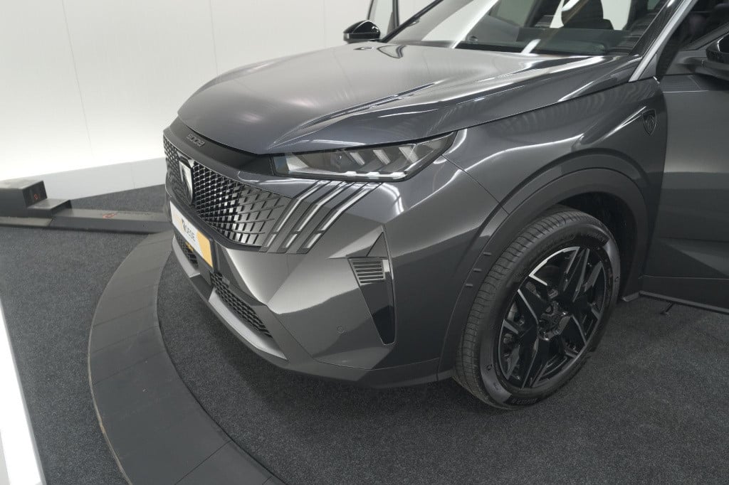 Peugeot 5008 1.2 hybrid 145 gt | panoramadak | camera | elektrische achterk