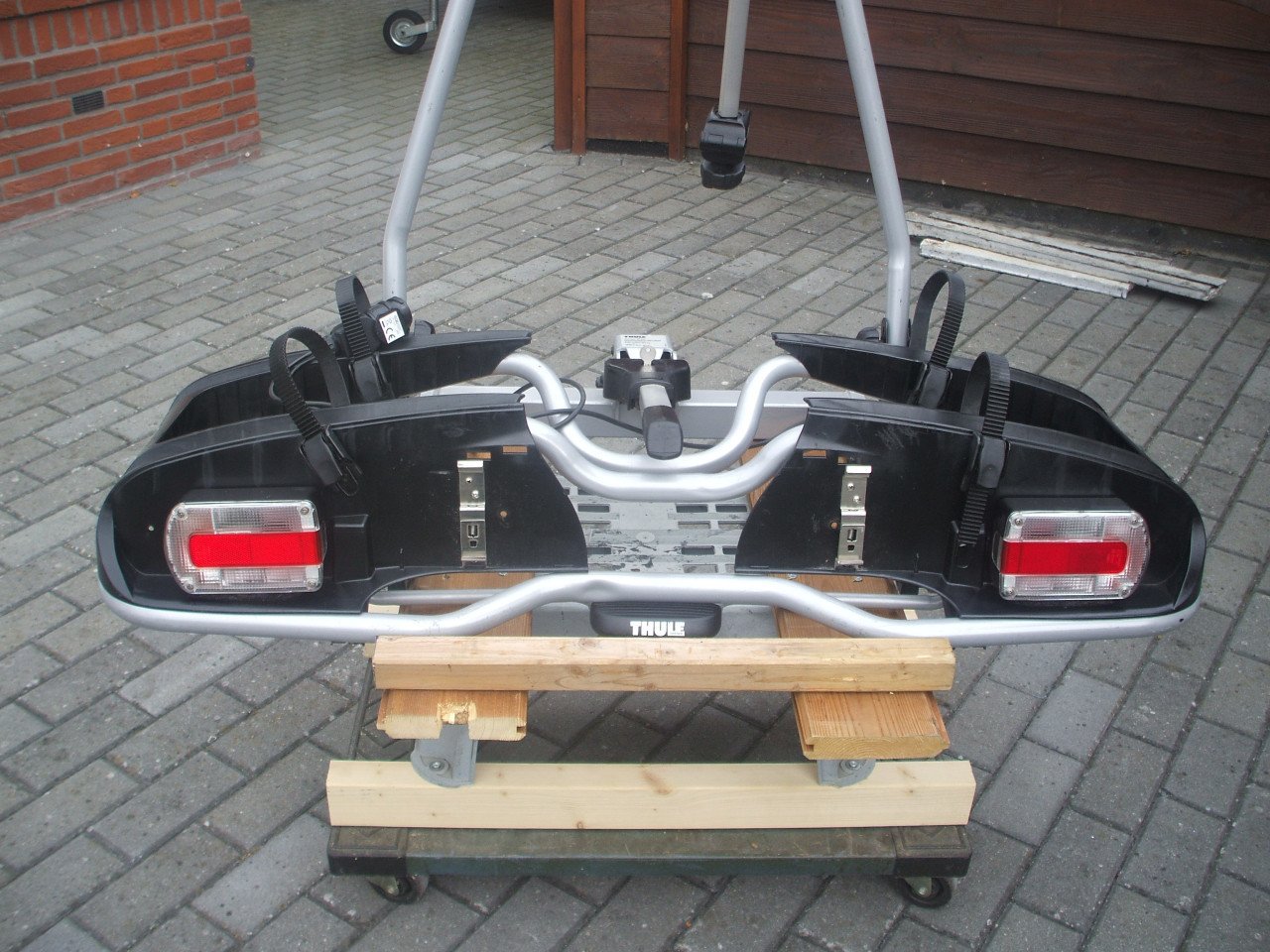 Thule fietsendrager, geschikt voor elektrische fietsen. GERESERVEERD