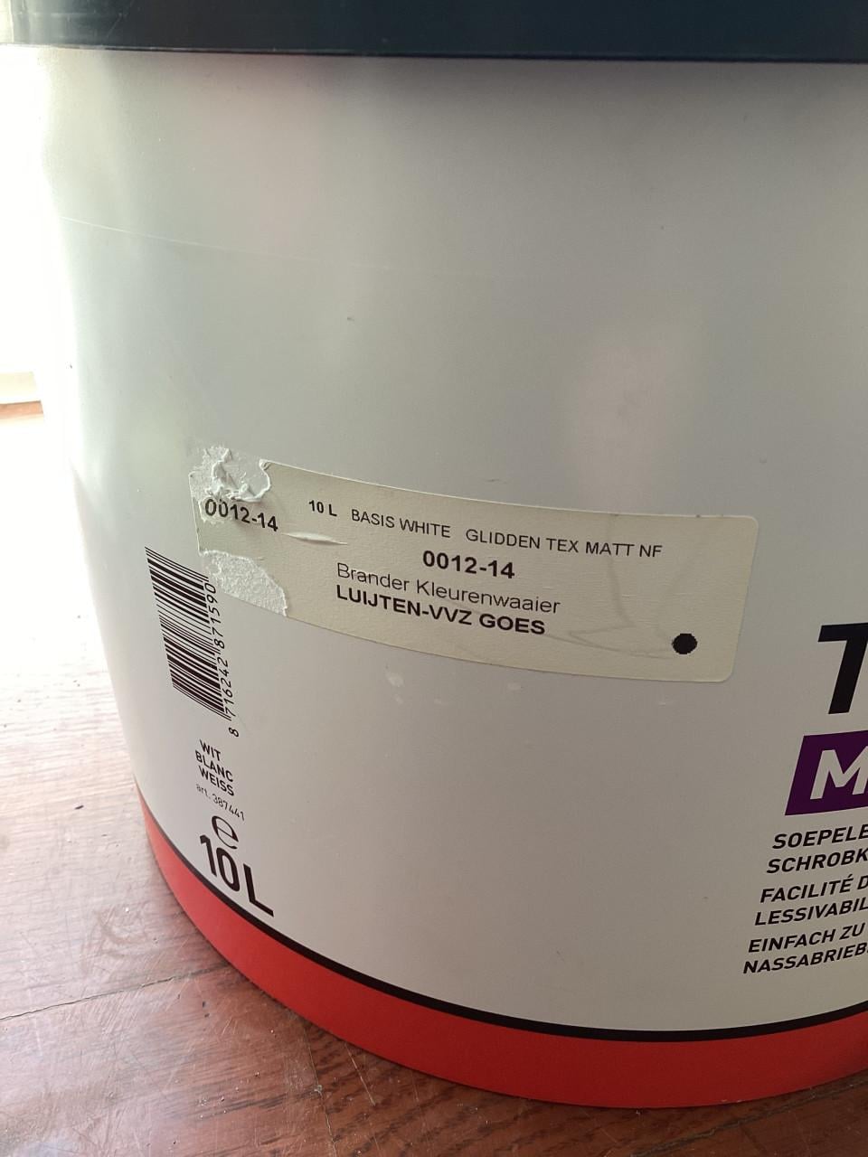 Glidden latex prof 0012-14 lijkt op ral 9001. 10L