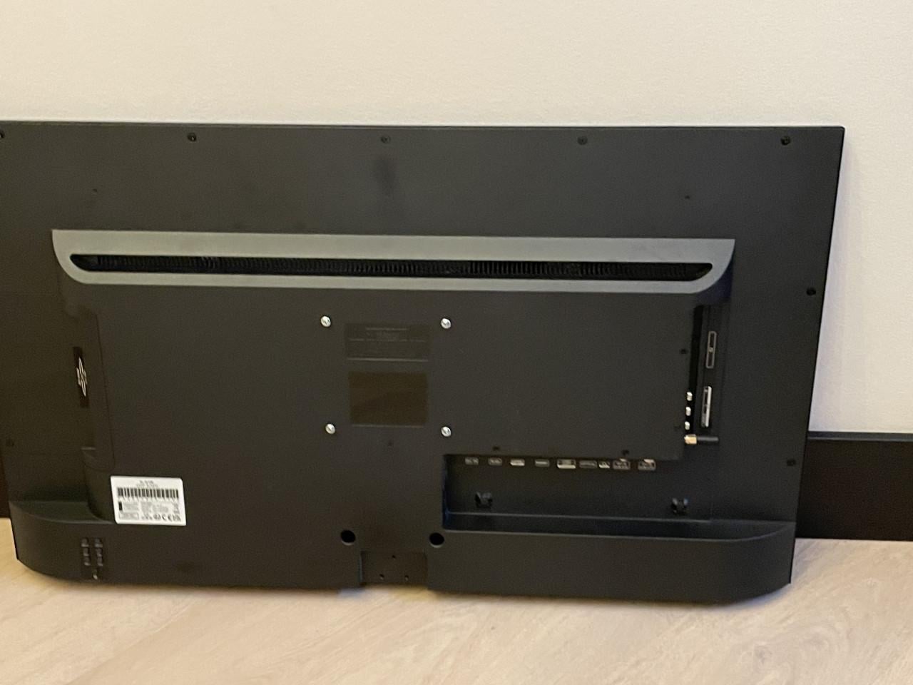 TV voor in de Camper of Caravan 12 volt / Alphatronic SL32-DW