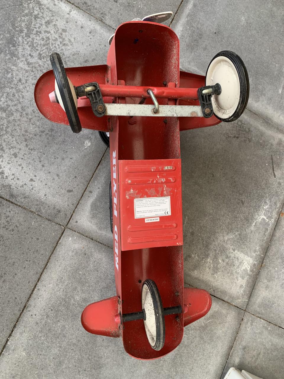 Retro Red flyer loop auto