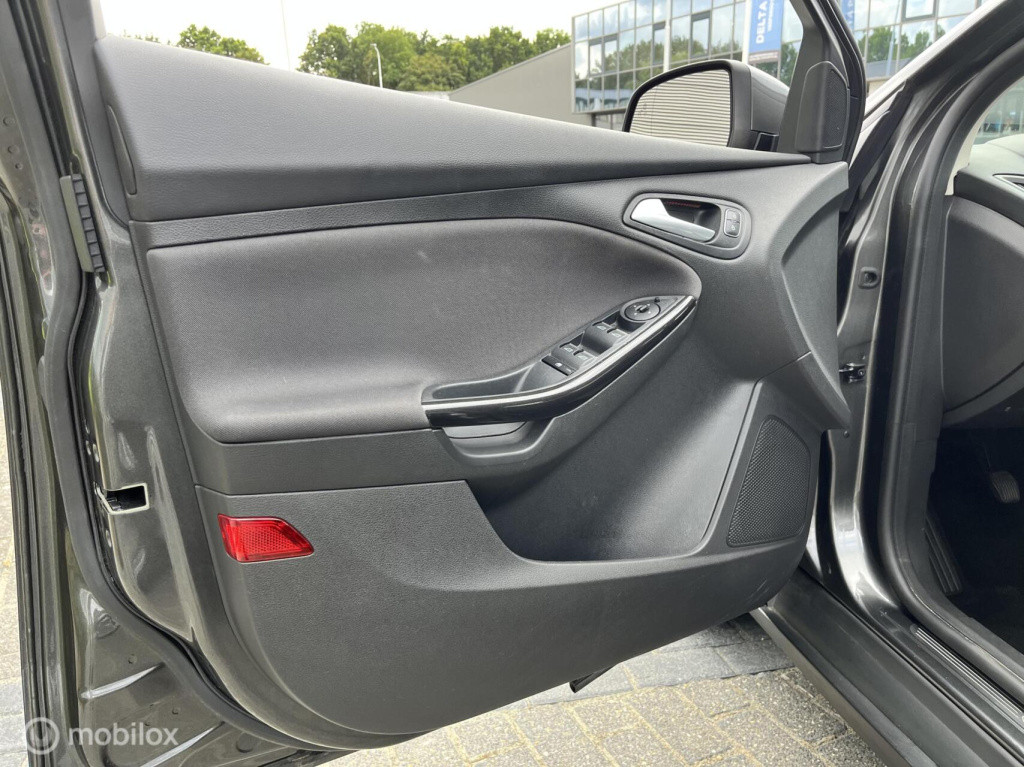 Ford Focus wagon 1.5 titanium 183pk