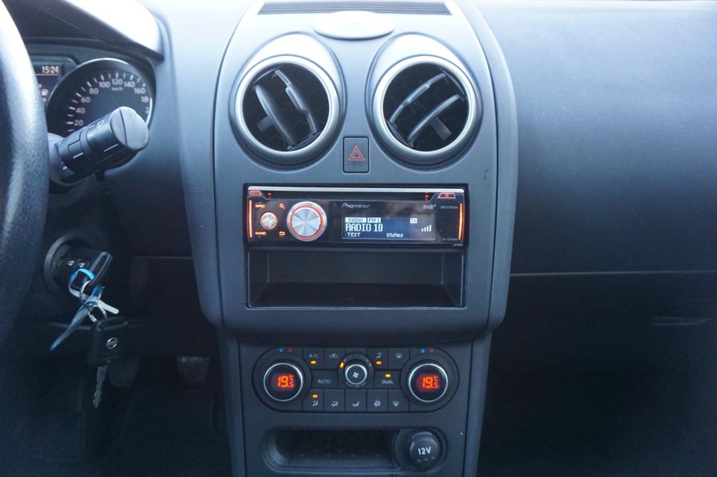 Nissan Qashqai 2.0 acenta airco / cruise / elektr. ramen / parkeers. / trek
