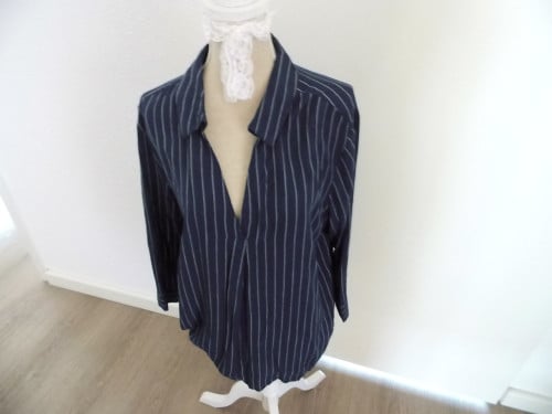 Blouse maat 38-40.