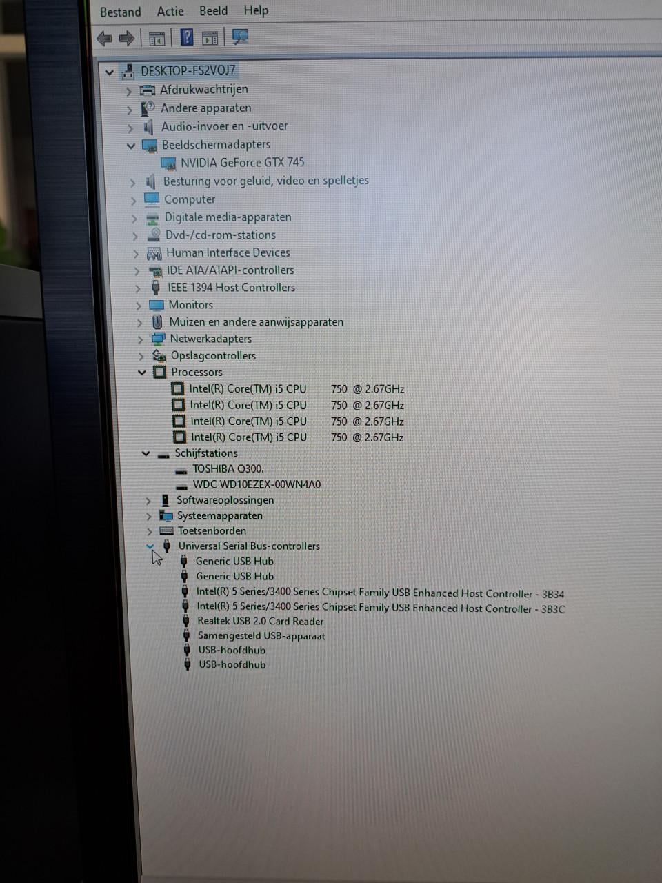 Acer pc compleet met monitor en draadloos toetsenbord en muis.