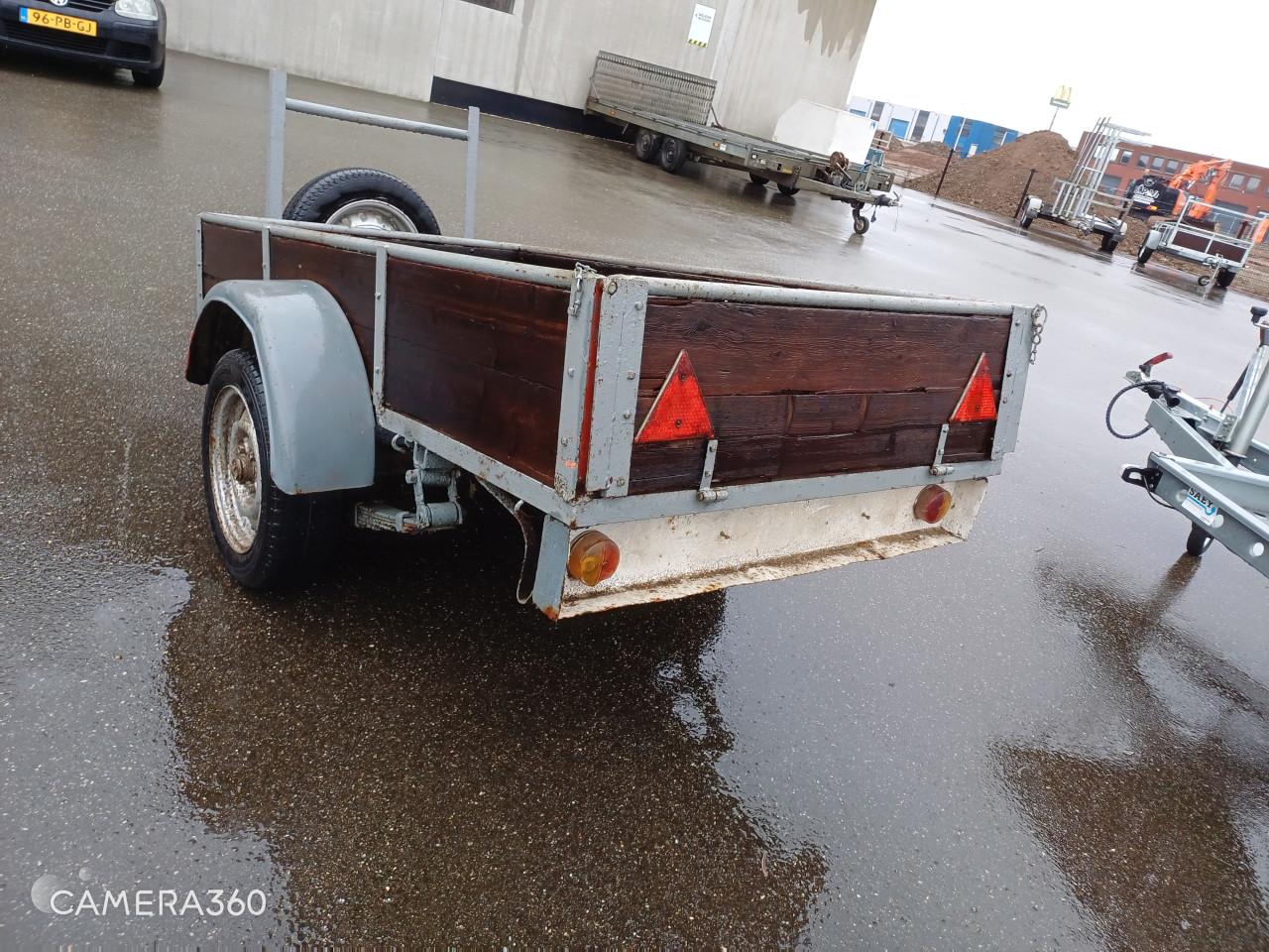 Aanhanger, oude enkelasser