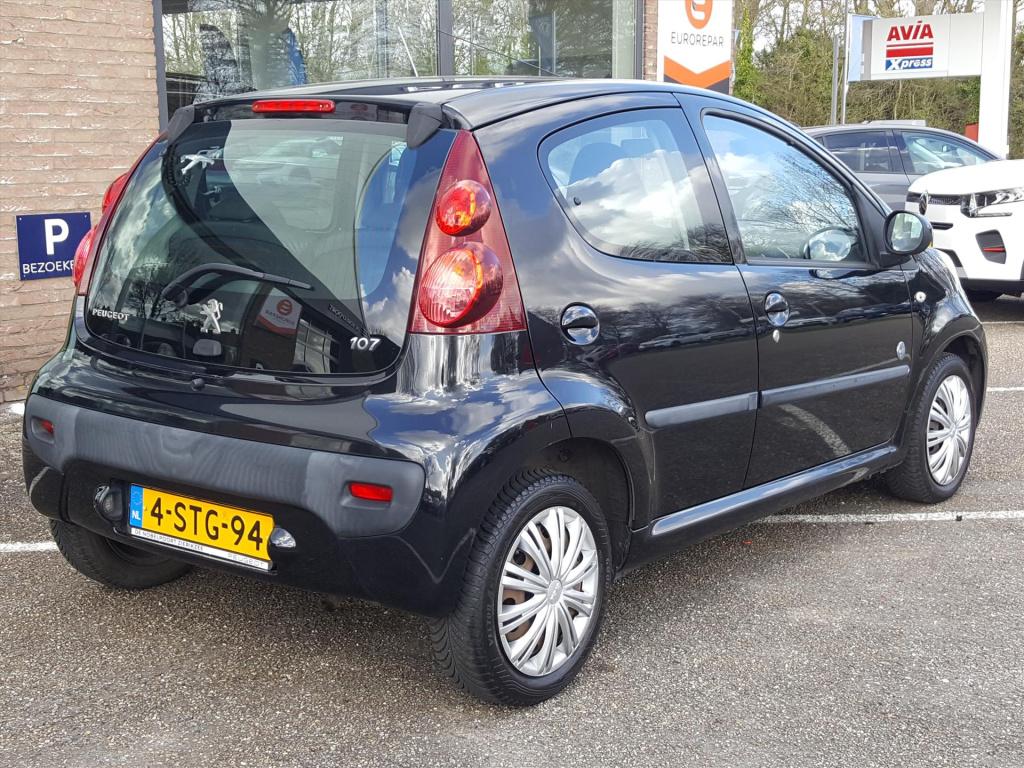 Peugeot 107 1.0 68pk 5d envy airco | elektrische ramen | centrale vergrende