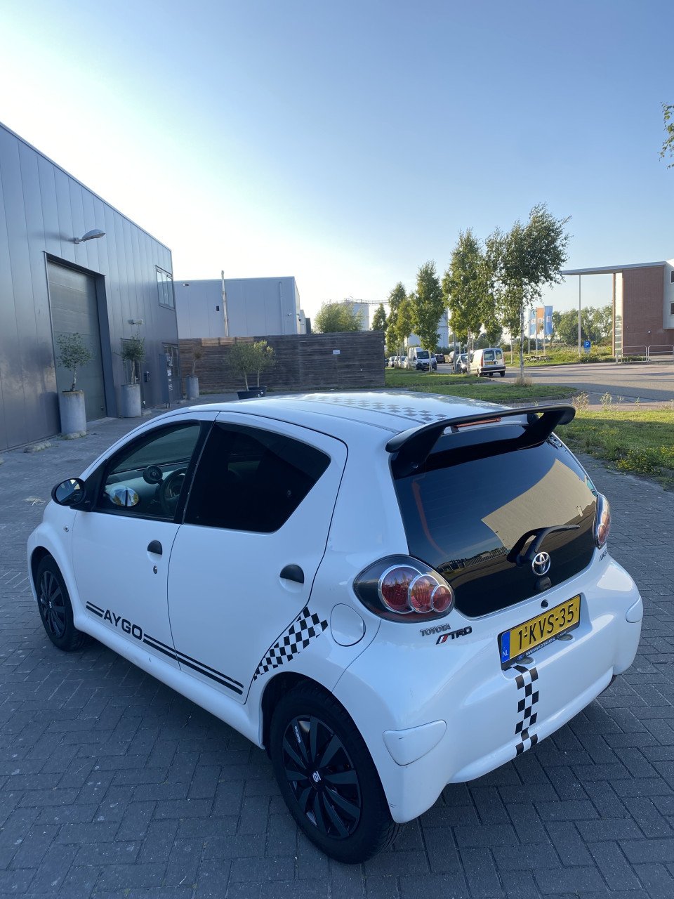 Toyota Aygo 1.0 12V Vvt-i 5DRS 2013 Wit | NAP | NIEUWE APK!