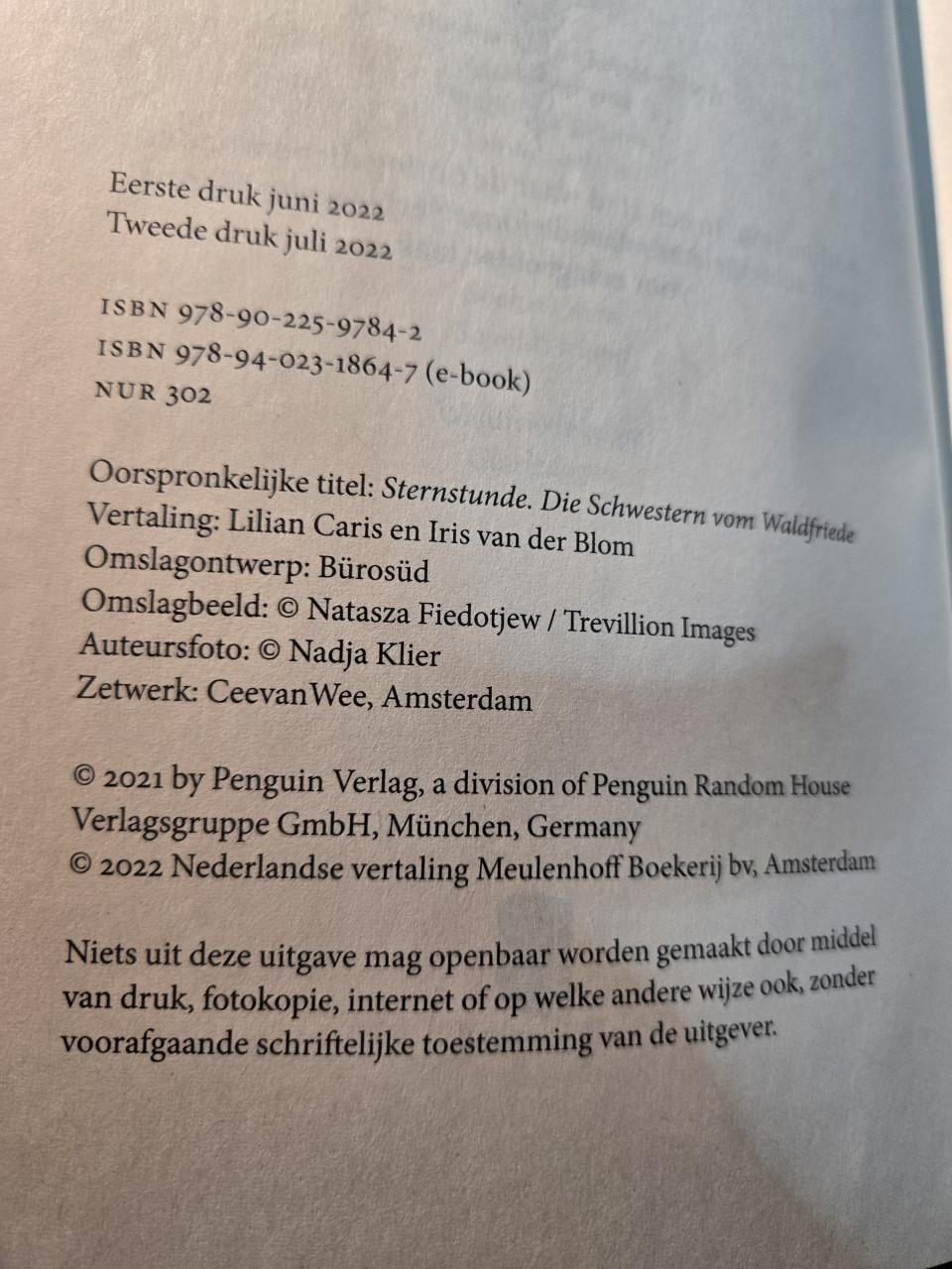 Boek: Gloriedagen van Corina Bomann 2e druk 2022