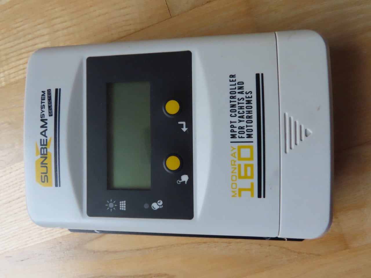 Sunbeam system moonray 160 mppt laadregelaar