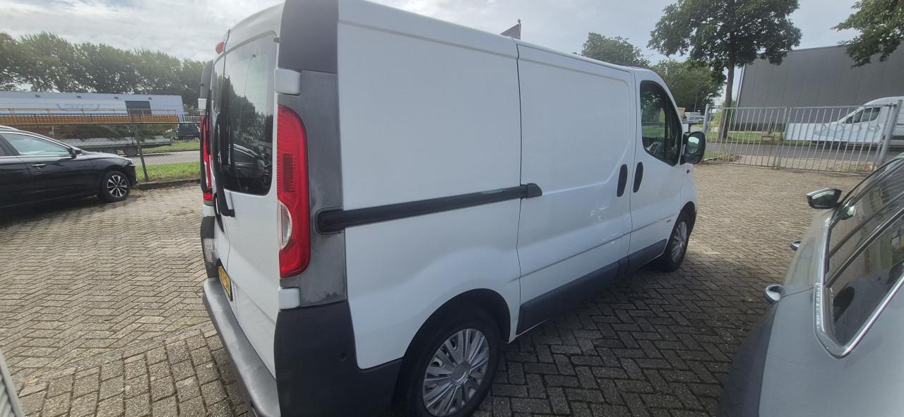 Opel vivaro 2.0 cdti