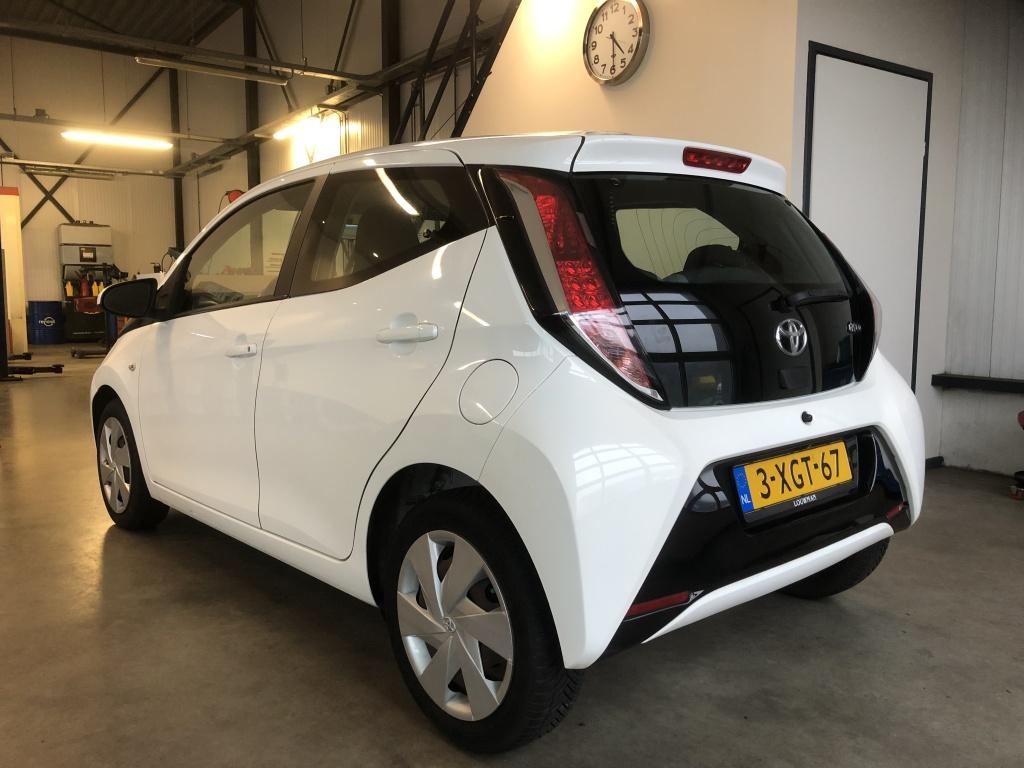 Toyota Aygo 1.0 vvt-i x-play