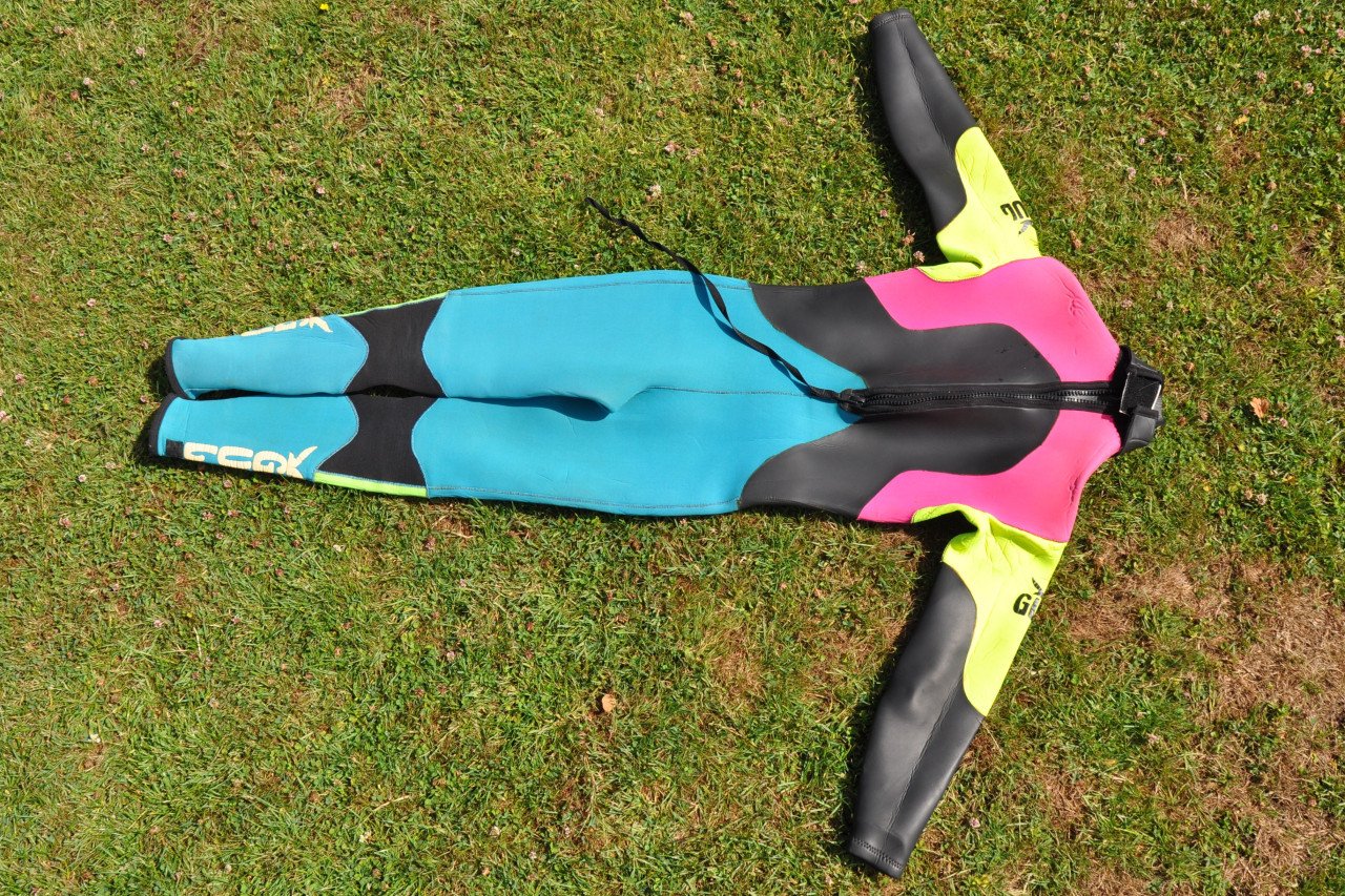 2x Wetsuit (maat M en S)