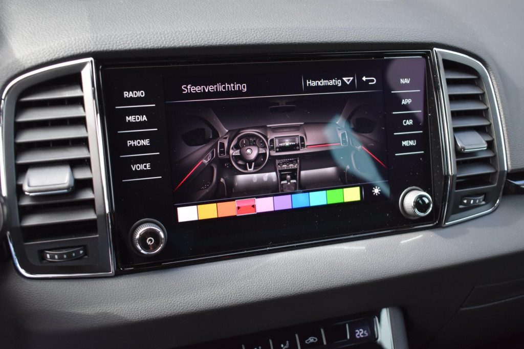 Skoda Karoq 1.5 tsi act sportline | trekhaak | camera | nap | virtual cockp