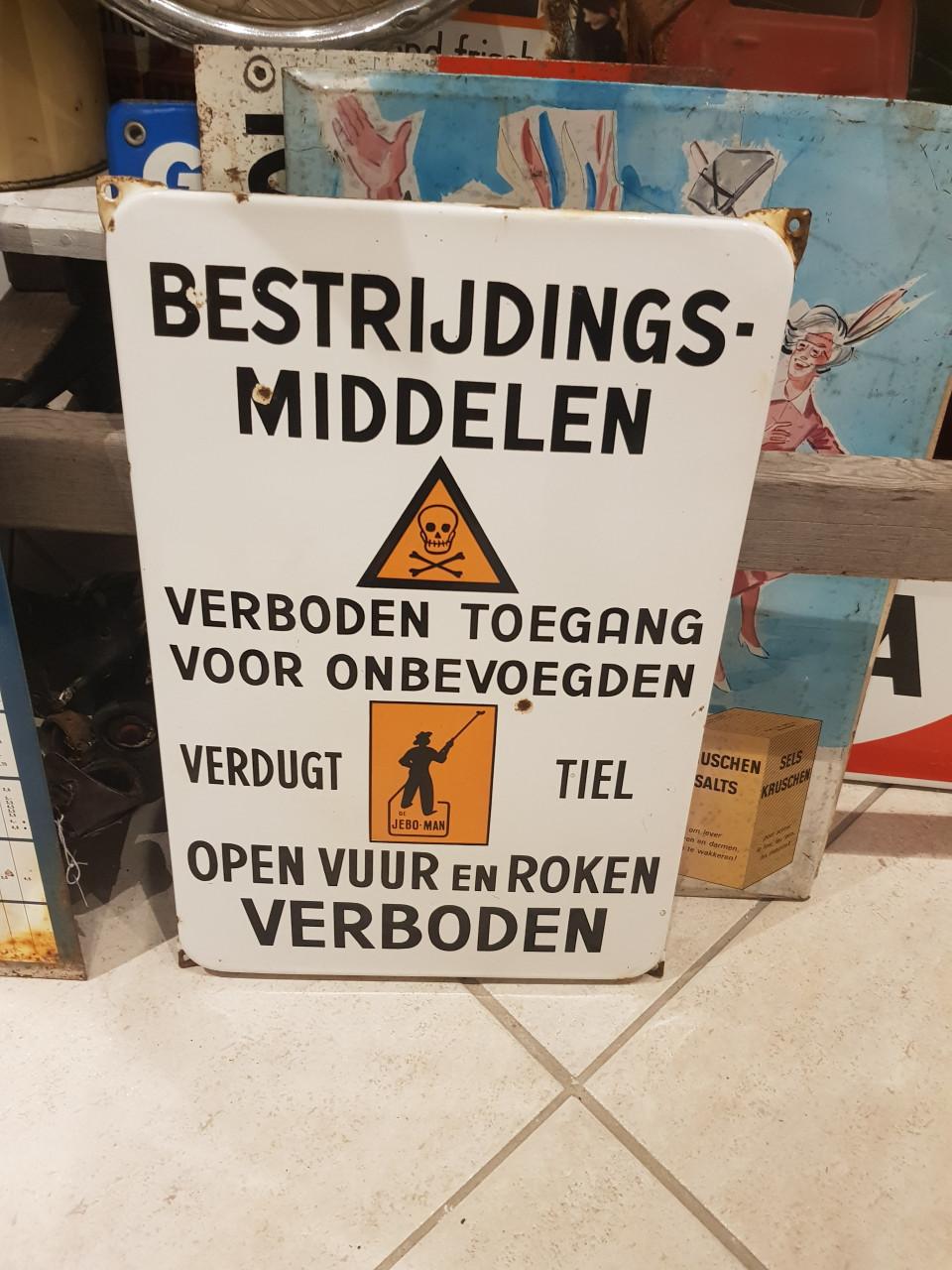 Oud olieblik curiosa antiek Industrieel