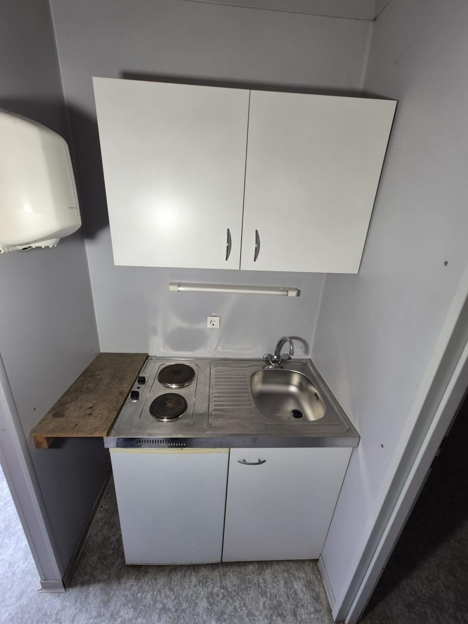 Kantoorunit / woonunit / bureelcontainer / bouwkeet 6x3m