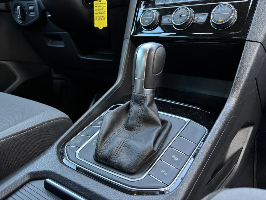 Volkswagen Golf Sportsvan automaat 1.4 tsi connected series