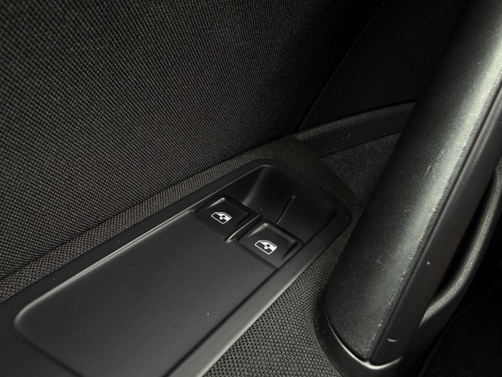 Volkswagen Golf 1.2 tsi easyline - goed onderhouden -