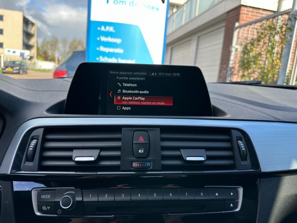 BMW 1 Serie 116i sport shadow edition carplay dab+ pdc voor en achter 17'' 