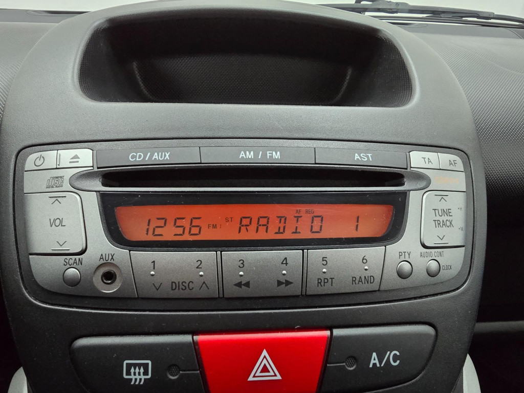 Peugeot 107 occasion 1.0 access accent met airco en 5 deurs uitvoering | tw