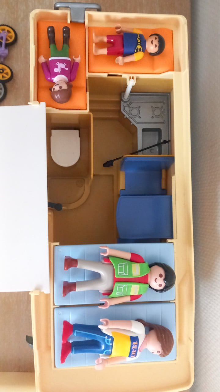 Playmobil camper voor 4 personen setnr 3647