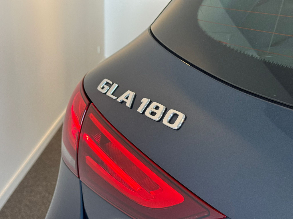 Mercedes-Benz Gla-klasse 180 business solution