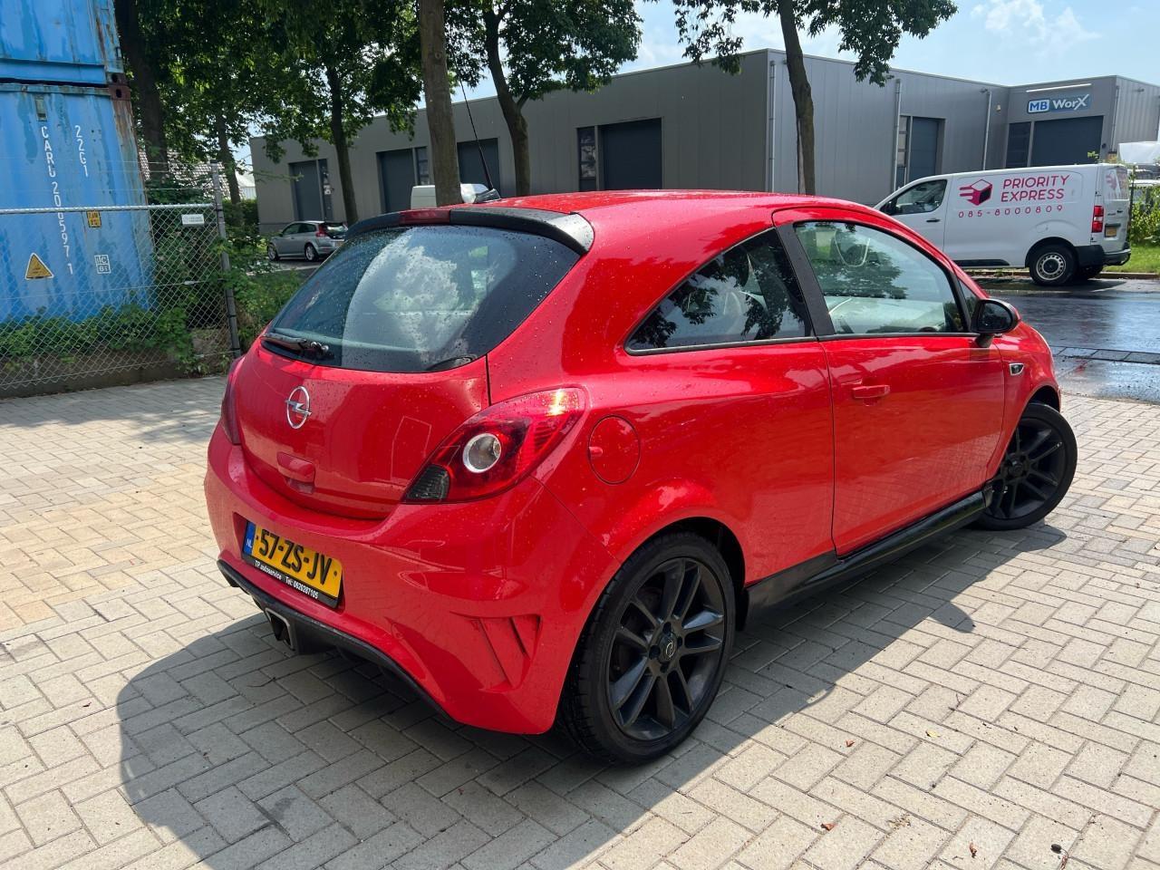 Opel Corsa 1.4-16V Enjoy Airco/Cruise