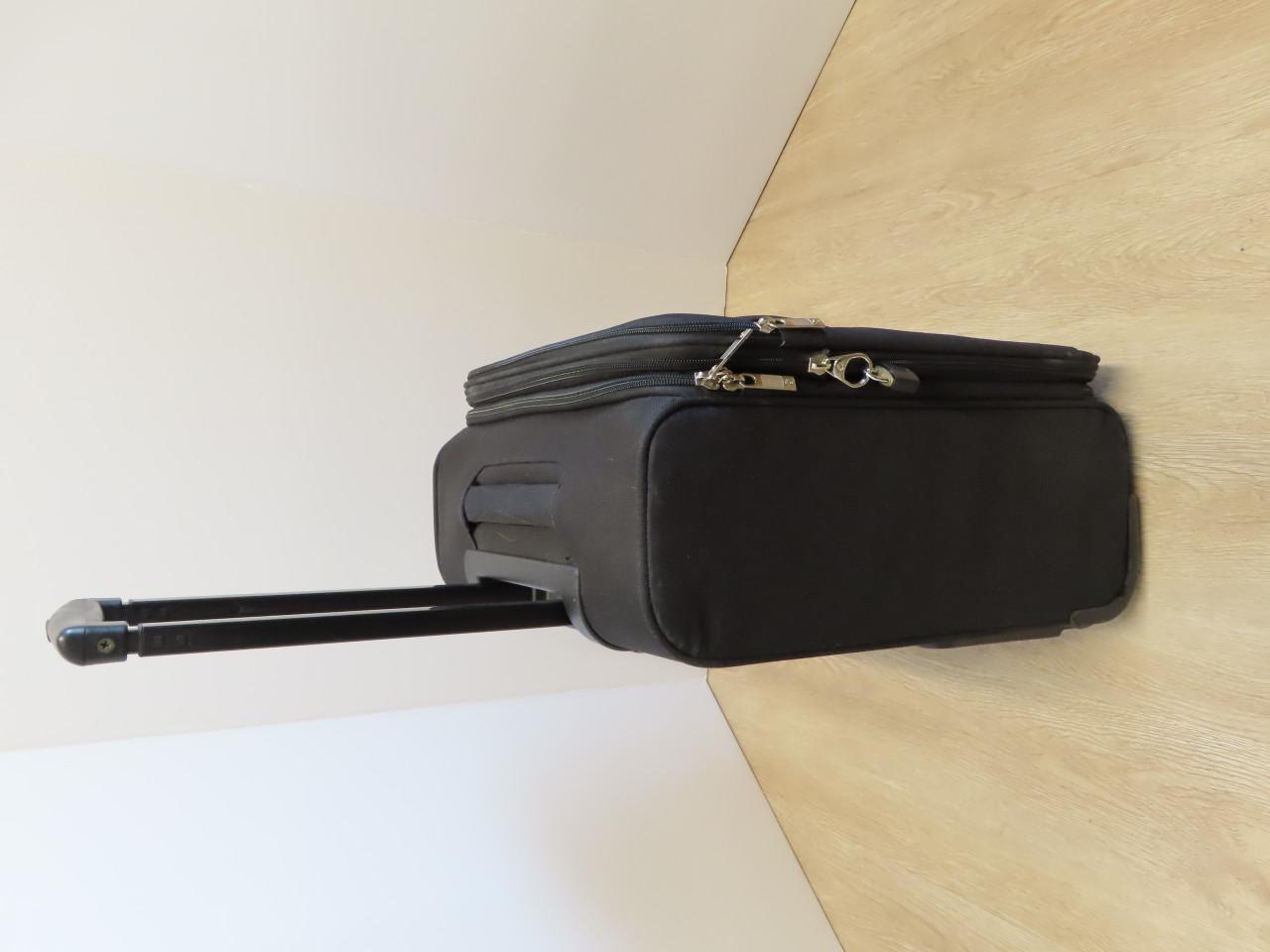 Samsonite koffertje Kleur: zwart Afmetingen: 48 x 22 x 38 cm €.25,00