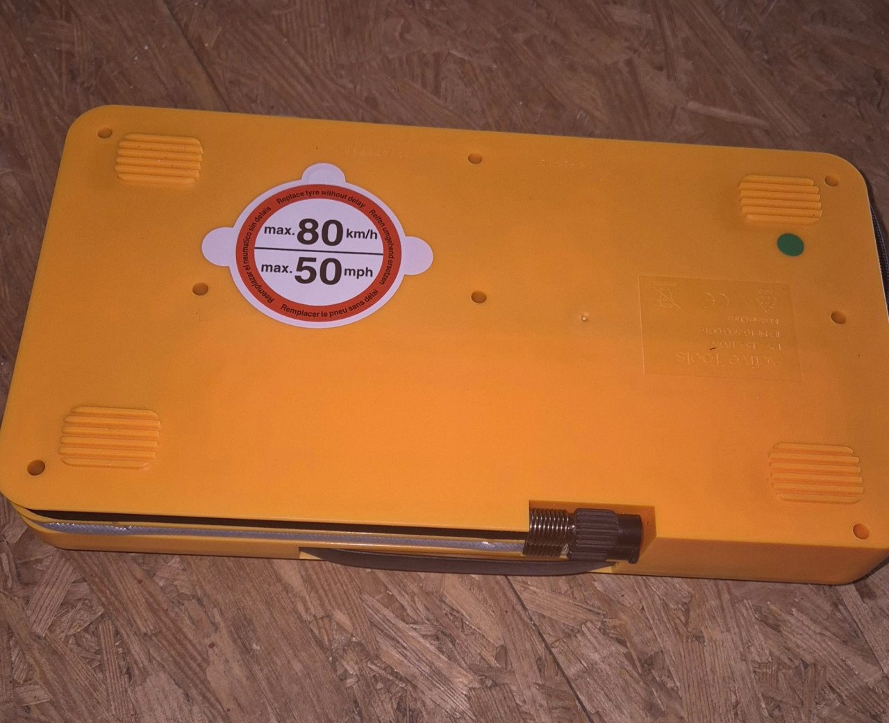 Auto compressor 12 volt NIEUW - Bieden