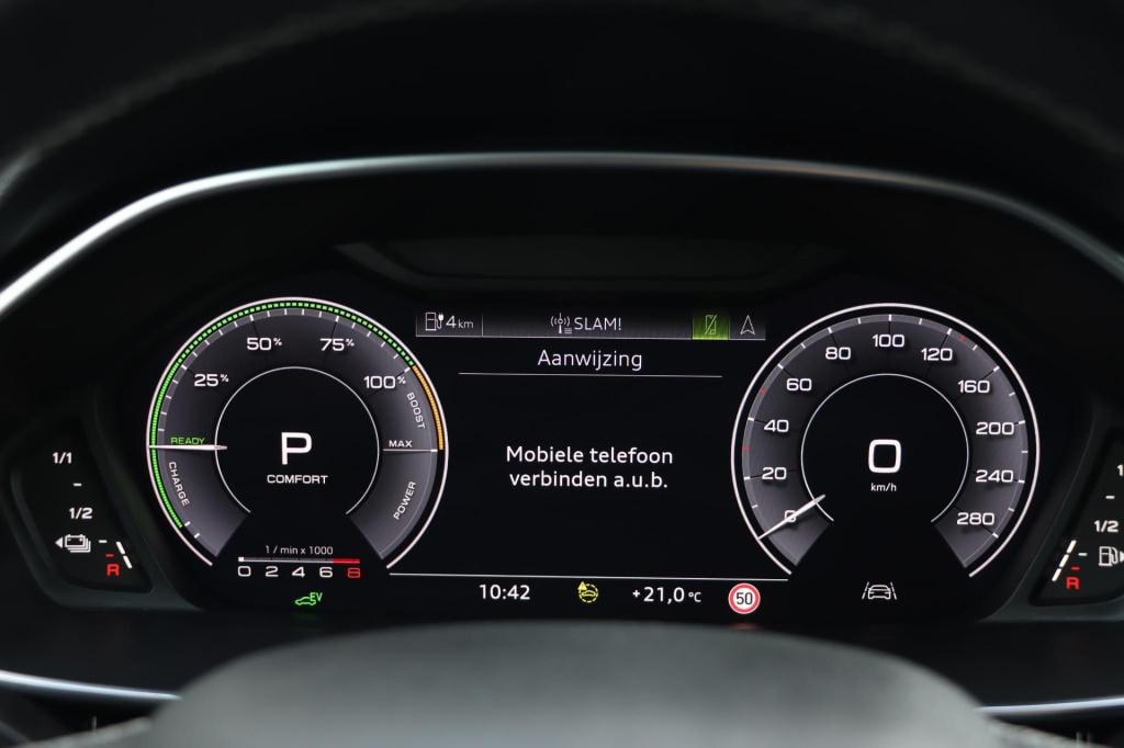 Audi Q3 45 tfsi e s edition 245pk s tronic | soh 90,3% |