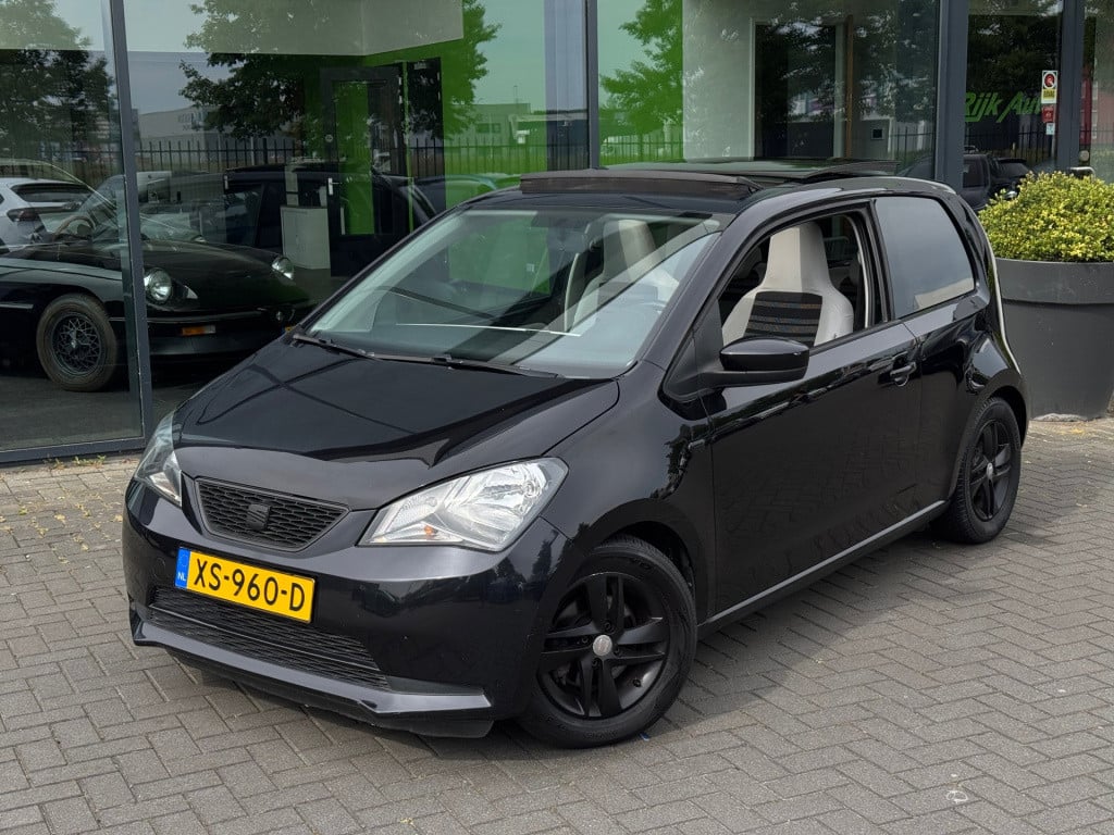 Seat Mii 1.0 style chic * panoramadak * stoelverwarming