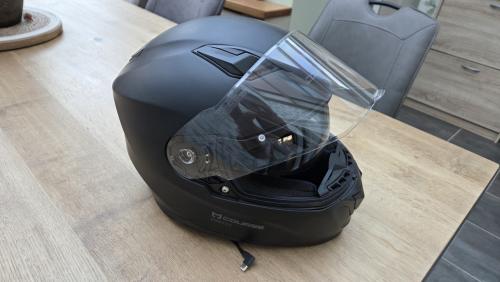 Mooie matzwarte motor, brommer of scooterhelm in nieuwstaat in maat L