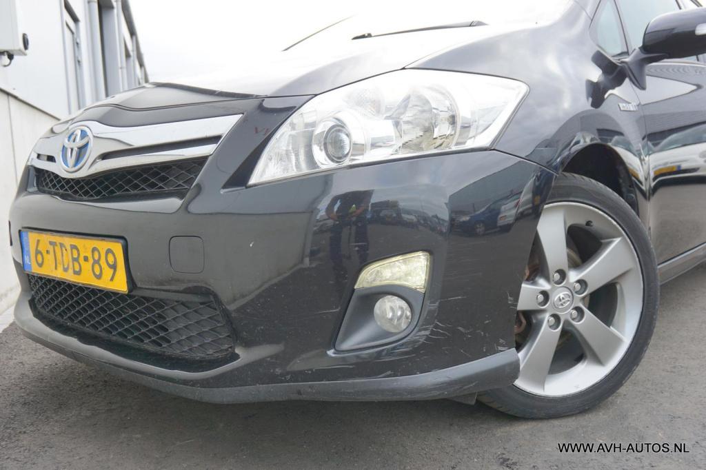 Toyota Auris 1.8 full hybrid dynamic business