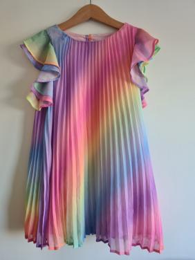 H&M geplisseerde chiffon A-lijn jurk met regenboogstrepen.  Maat 122-128