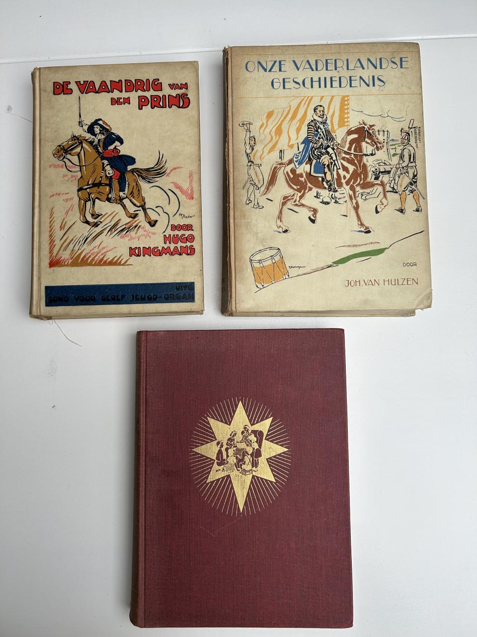 Diverse "antieke boeken"