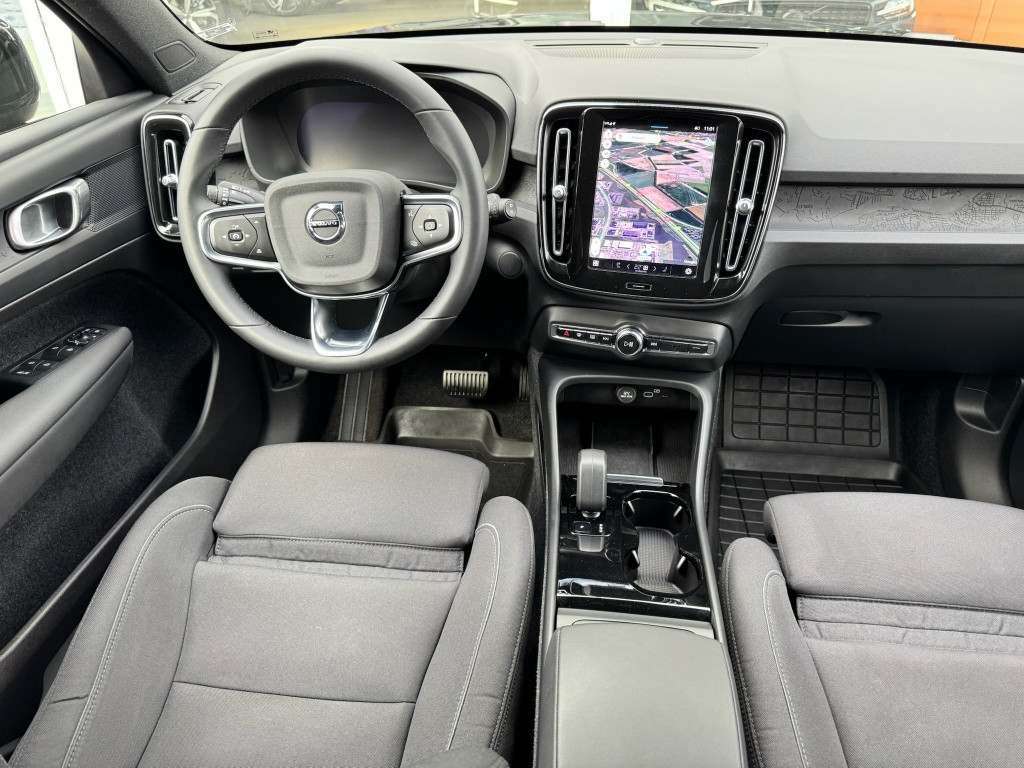 Volvo XC40 recharge plus 70kwh| trekhaak | stuur+stoel.verw| warmtepomp