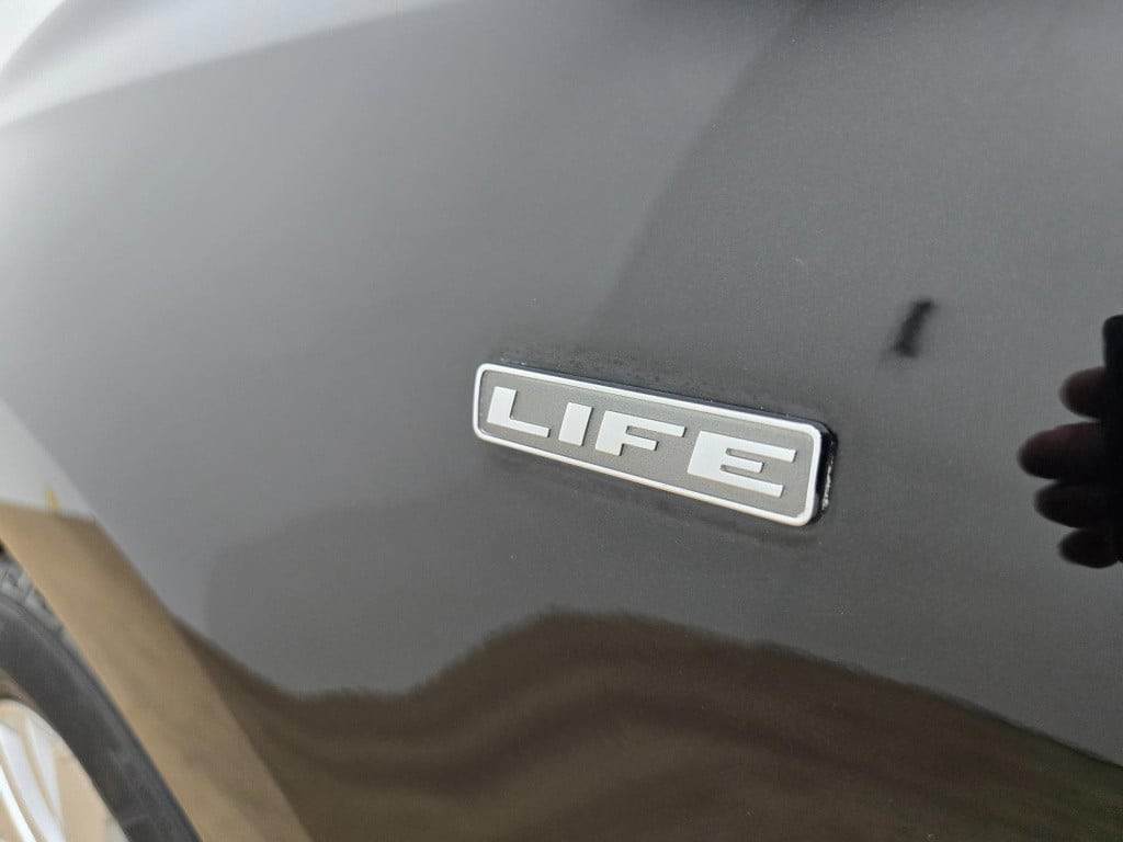 Volkswagen Polo occasion 1.2 tsi highline met parkeersensoren en 5 deurs zw