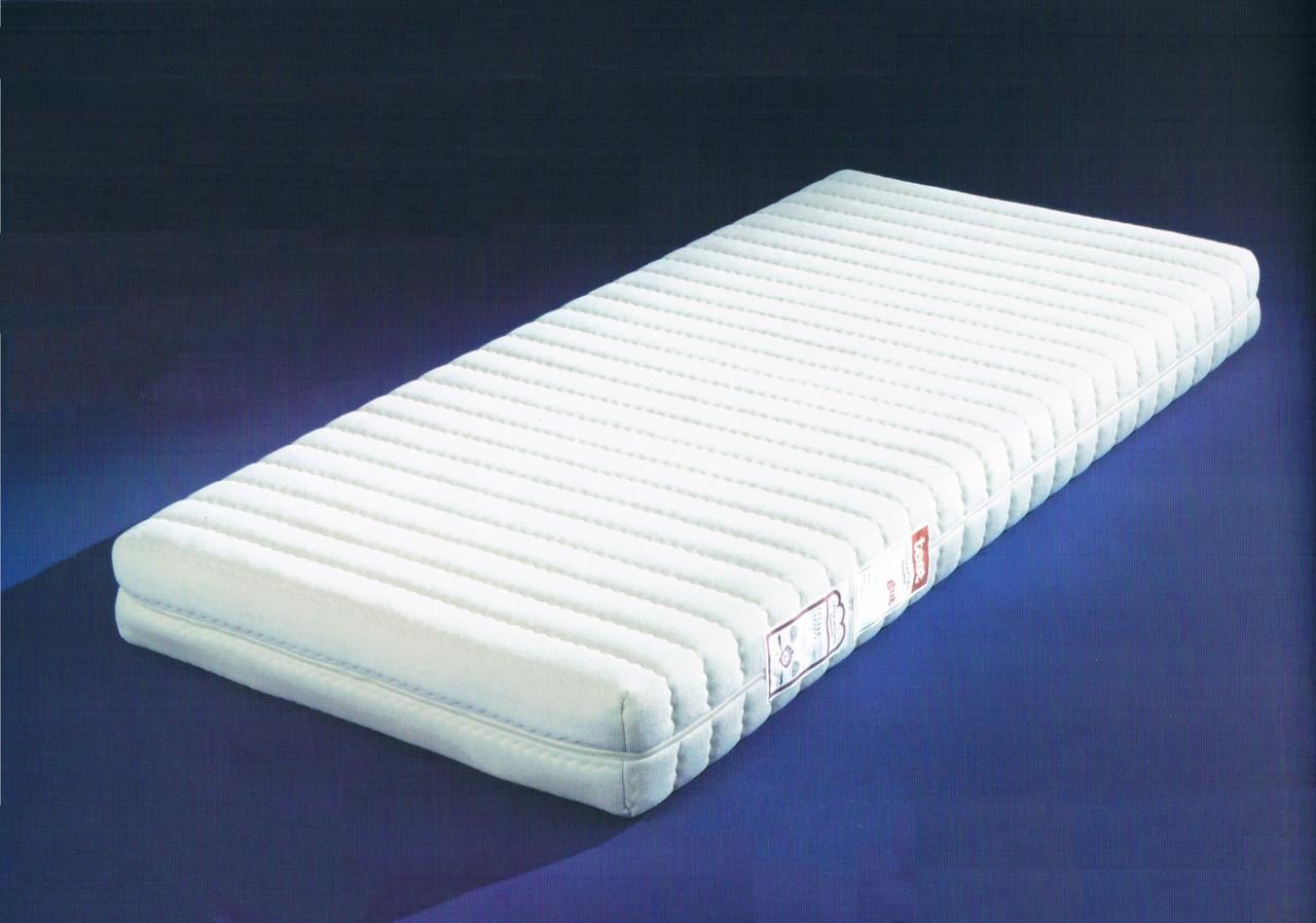Bed 120 x 200 cm. Twijfelaar mét bodem en koudschuimmatras