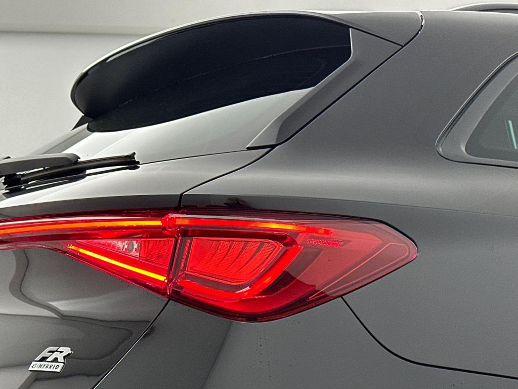 Seat Leon sportstourer 1.5 tsi e-hybrid fr business