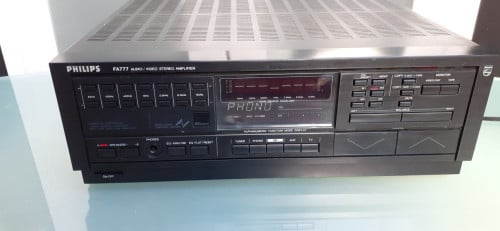 Versterker philipsFA777 2x 50 watt met eqalizer