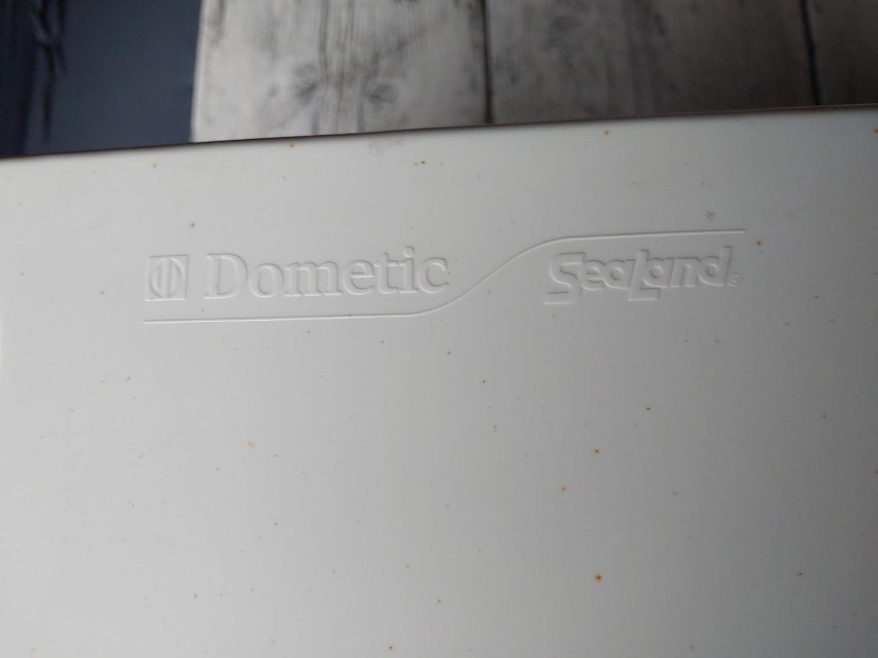 Dometic sealand toilet