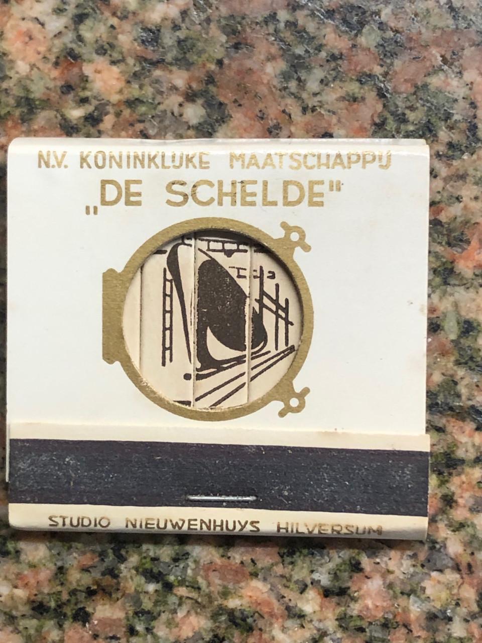 Vier vintage luciferdoosjes van N.V. Koninklijke Maatschappij "De Schelde".