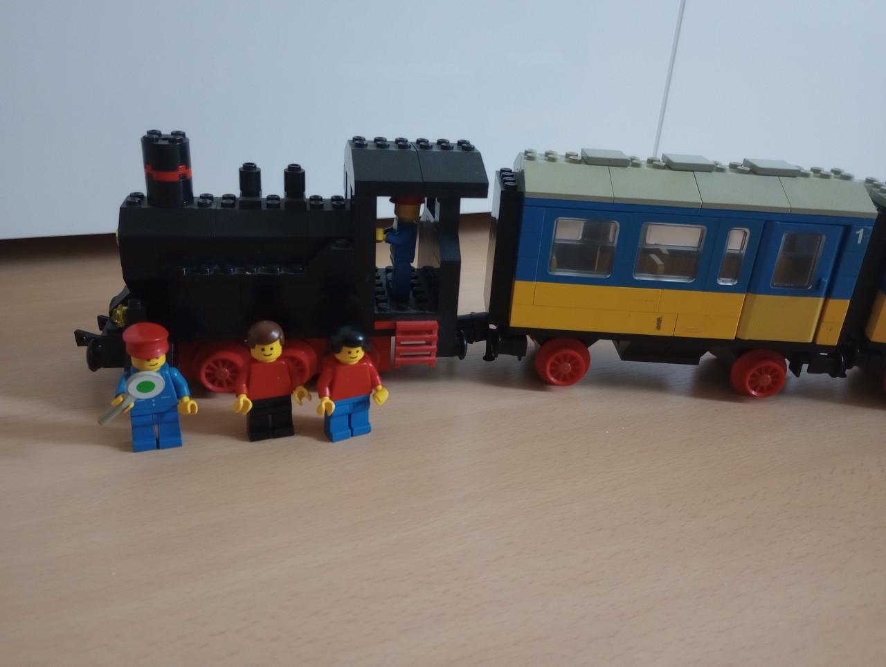 Lego 7710 Push-Along Passenger Steam Train