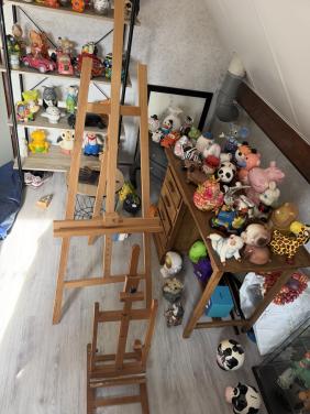 Schilderezels , kwasten , canvassen enzovoort