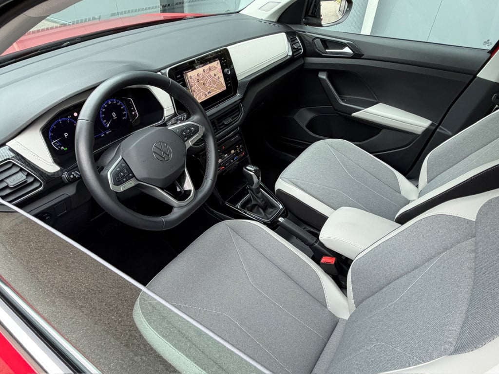 Volkswagen T-cross 1.0 tsi 116pk style | trekhaak | camera | navi | led gri