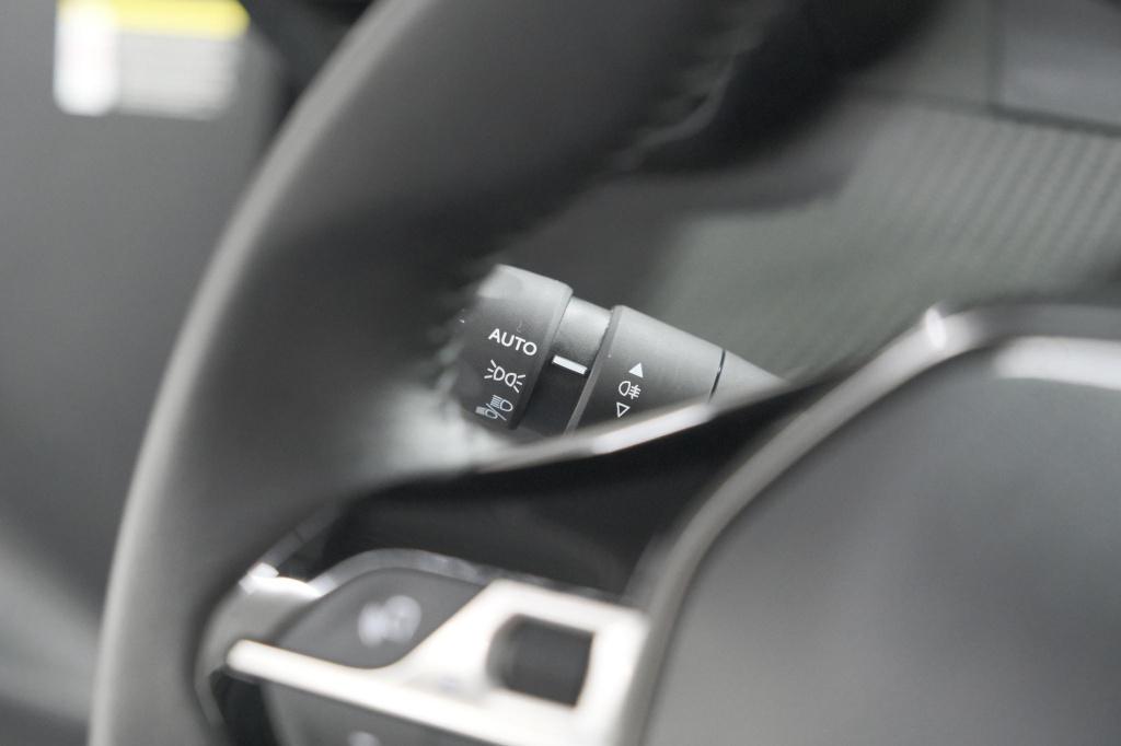 Peugeot 208 puretech 100 allure | gris selenium | apple carplay | parkeerse
