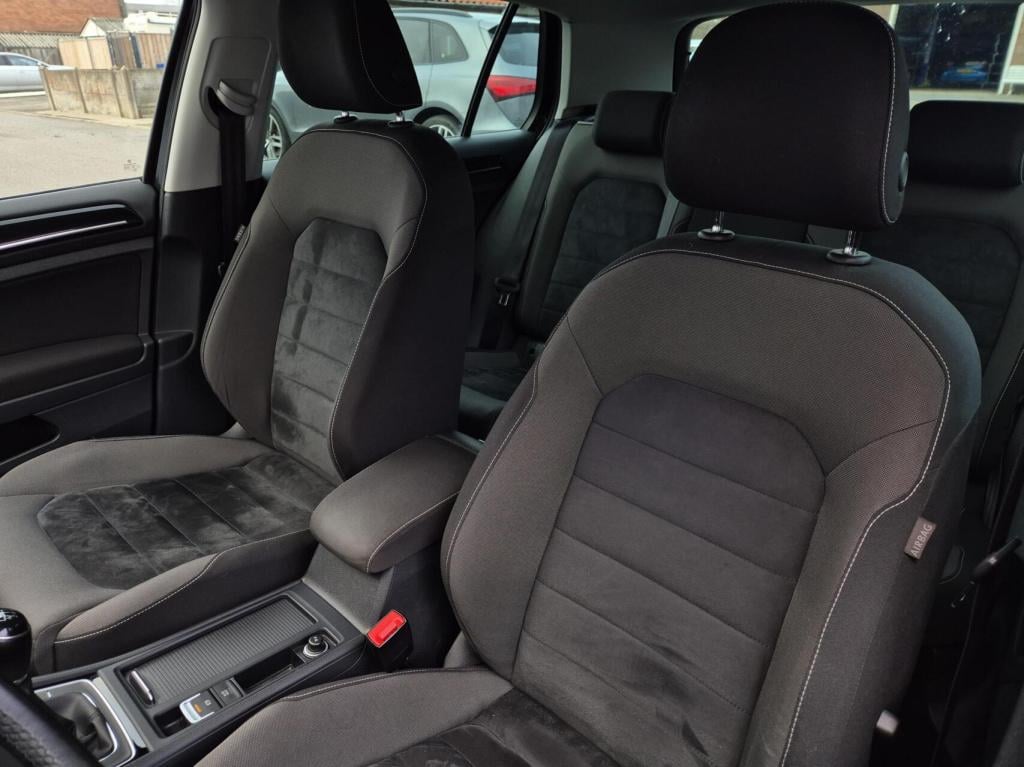 Volkswagen Golf 1.4 tsi highline / 1e eigenaar / cruisecontrol / stoelverwa