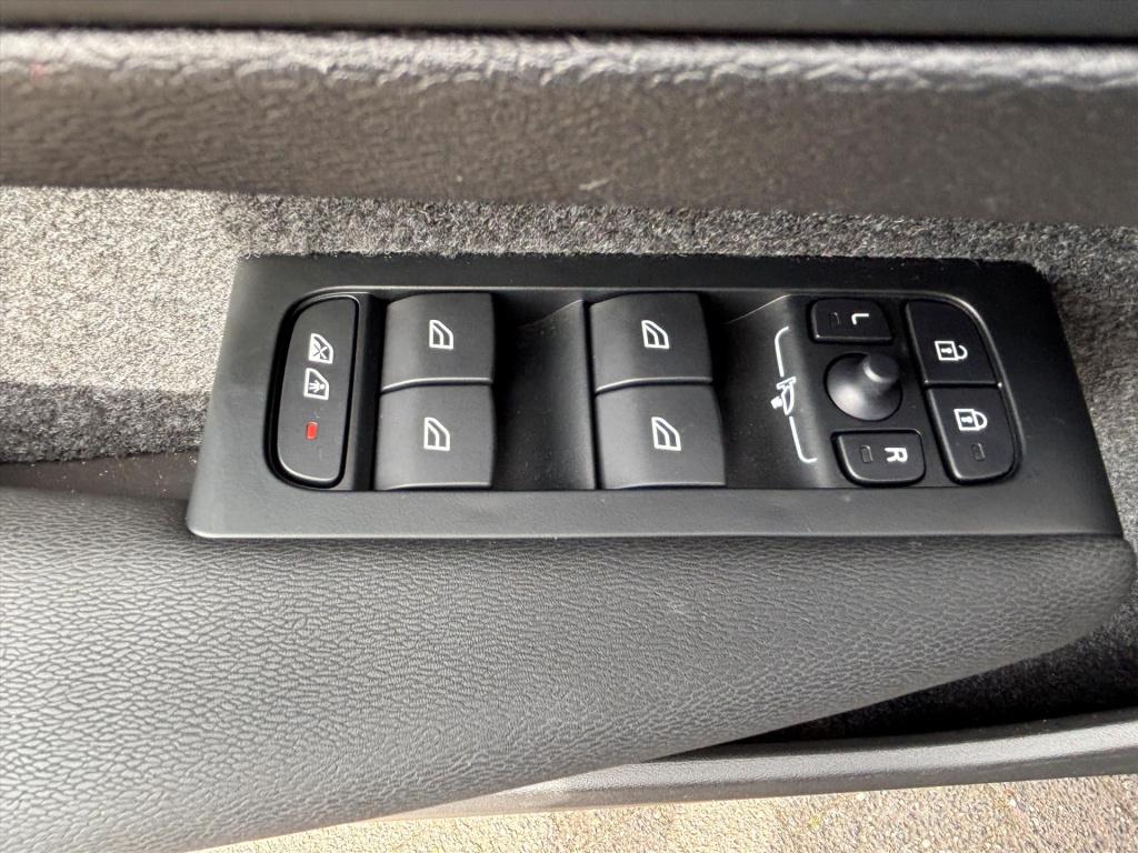 Volvo XC40 2.0 b4 core business| harman kardon| camera|blis| 1e eigenaar| r