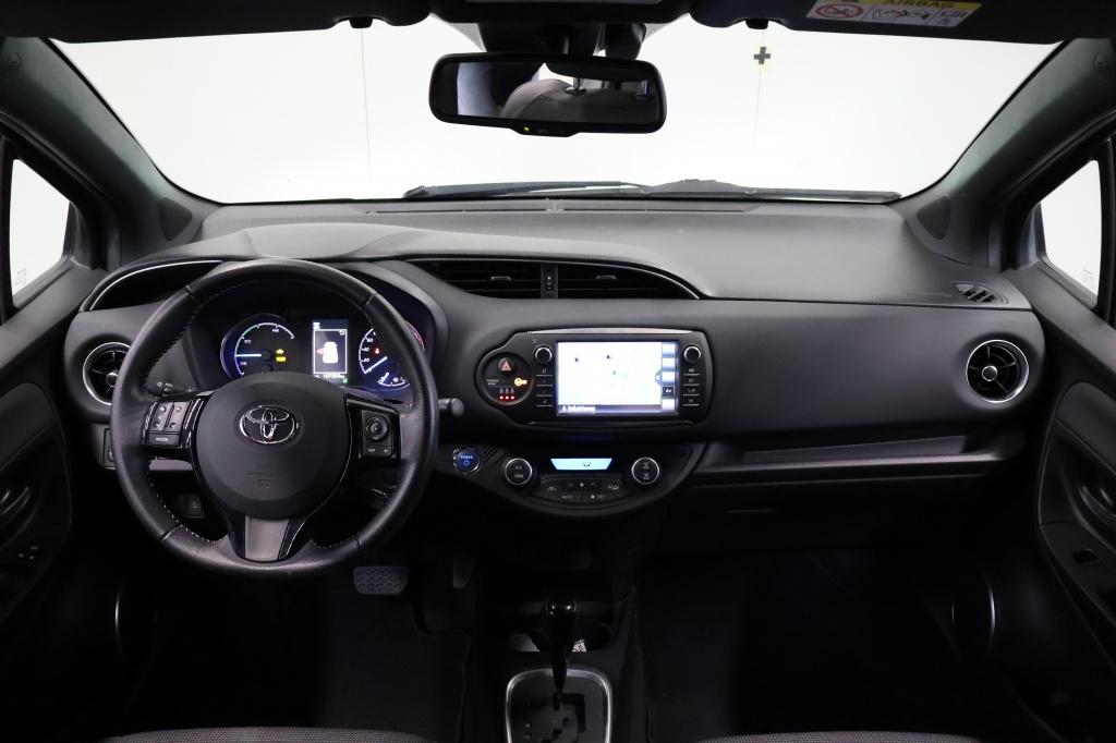 Toyota Yaris 1.5 hybrid executive