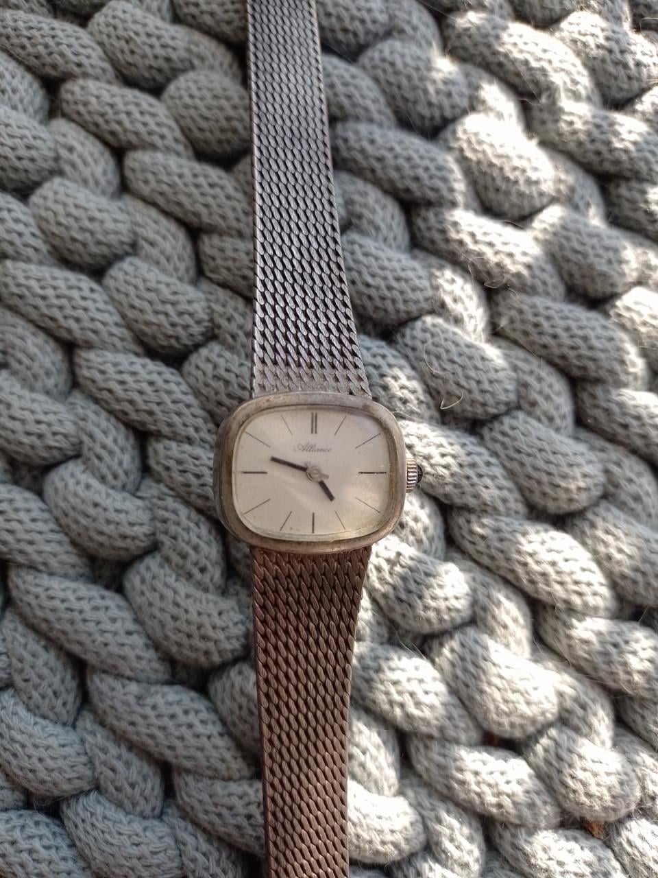 Alliance zilveren dameshorloge